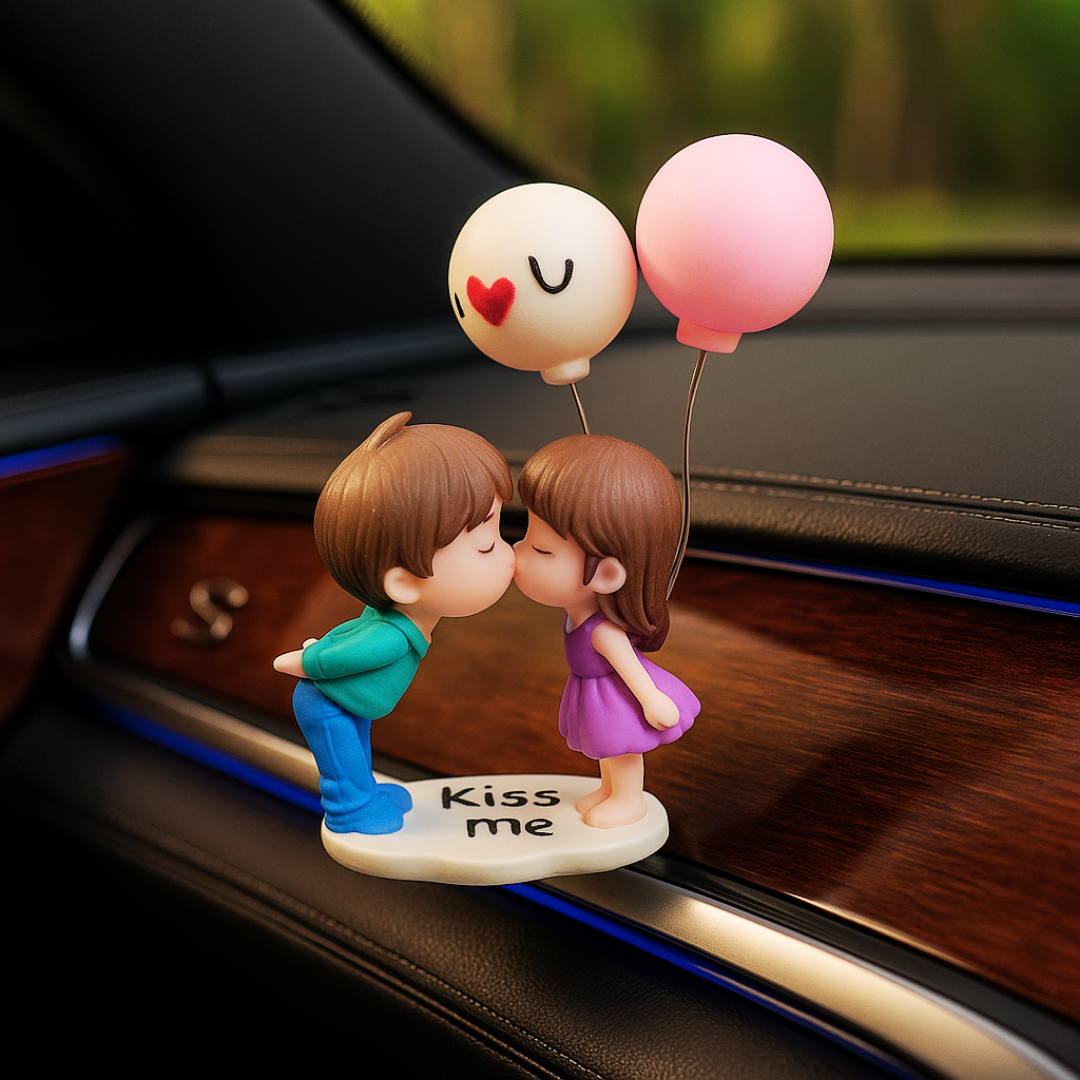 Drag-Auto Love Standing Couple Figurine, Cute Dashboard Decoration for Car Lovers