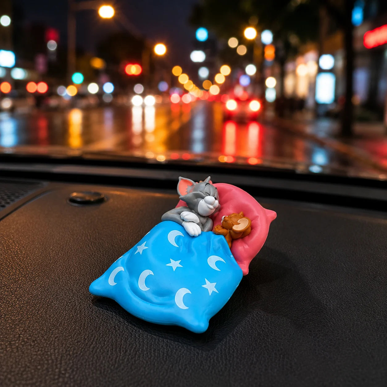 Drag-Auto Sleepy Tom & Jerry Dashboard Figurine