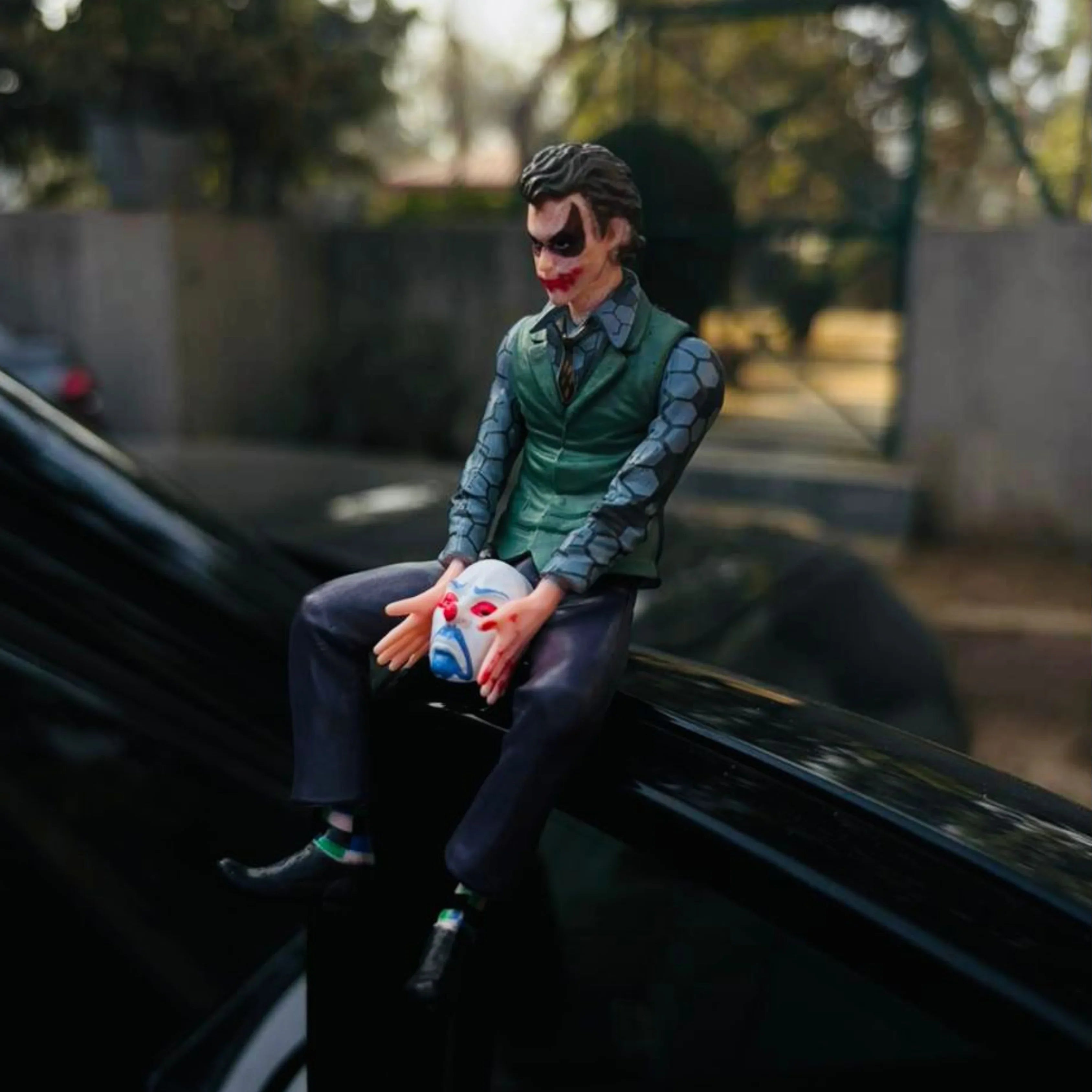 Drag-Auto Joker Action Figure with Mask | 10 cm (Small) Sitting Statue | Dashboard & Home Decor - Drag-Auto Accessories