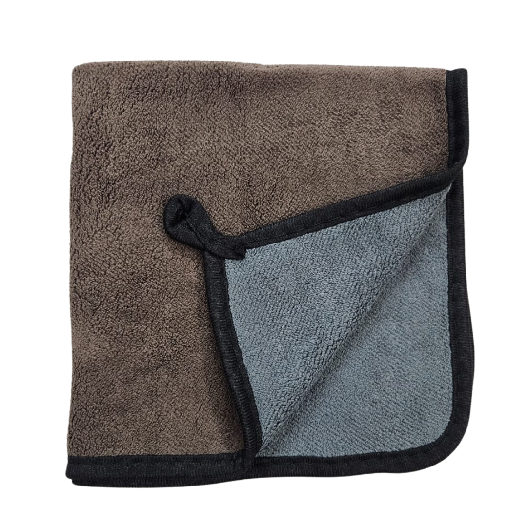 Two-tone microfiber towel with brown and gray