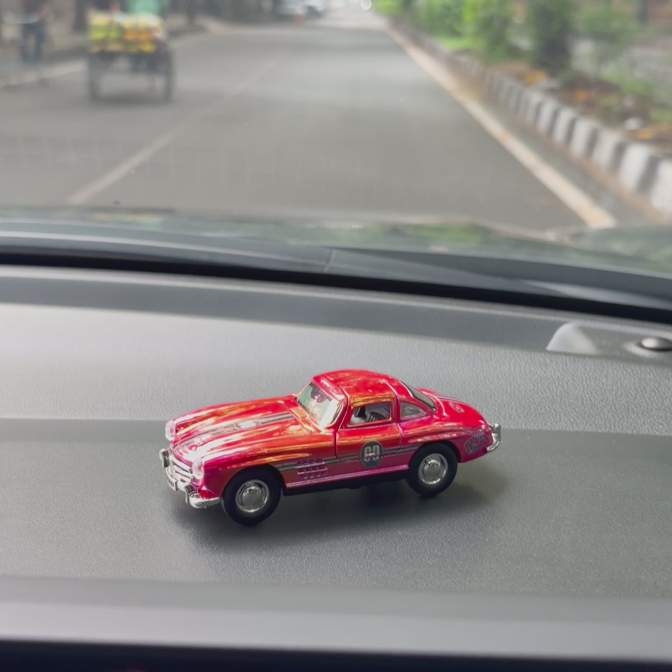 Mercedes-Benz 300 SL Gullwing Racing Die-Cast | 1:43 Scale